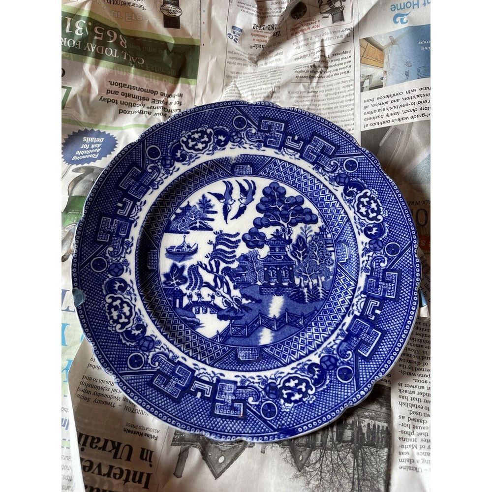 Antique John Maddock a Sons England Ironstone "Blue Willow" Bread & Butter Plate